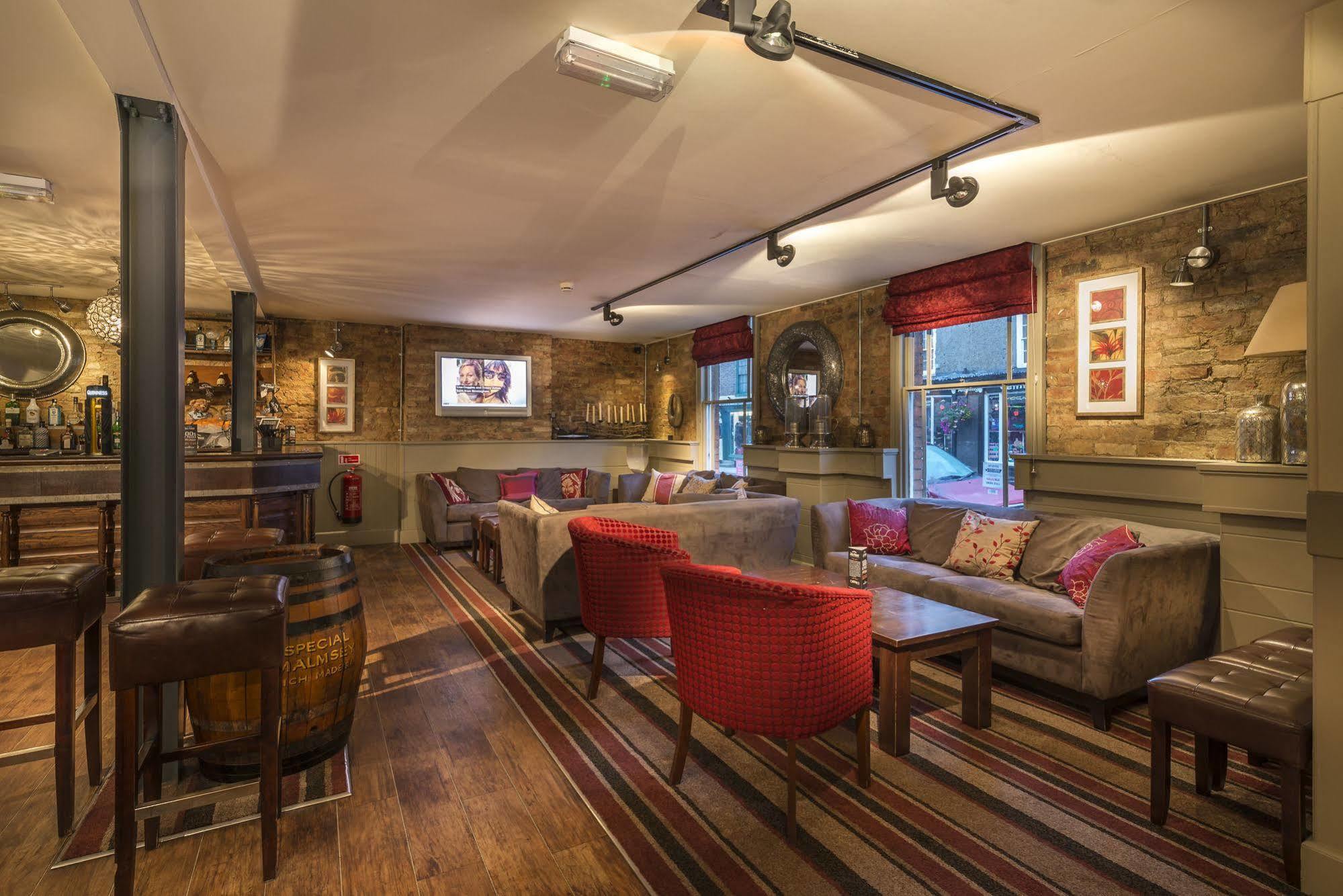 The Admiral Rodney Hotel, Horncastle, Lincolnshire Bagian luar foto